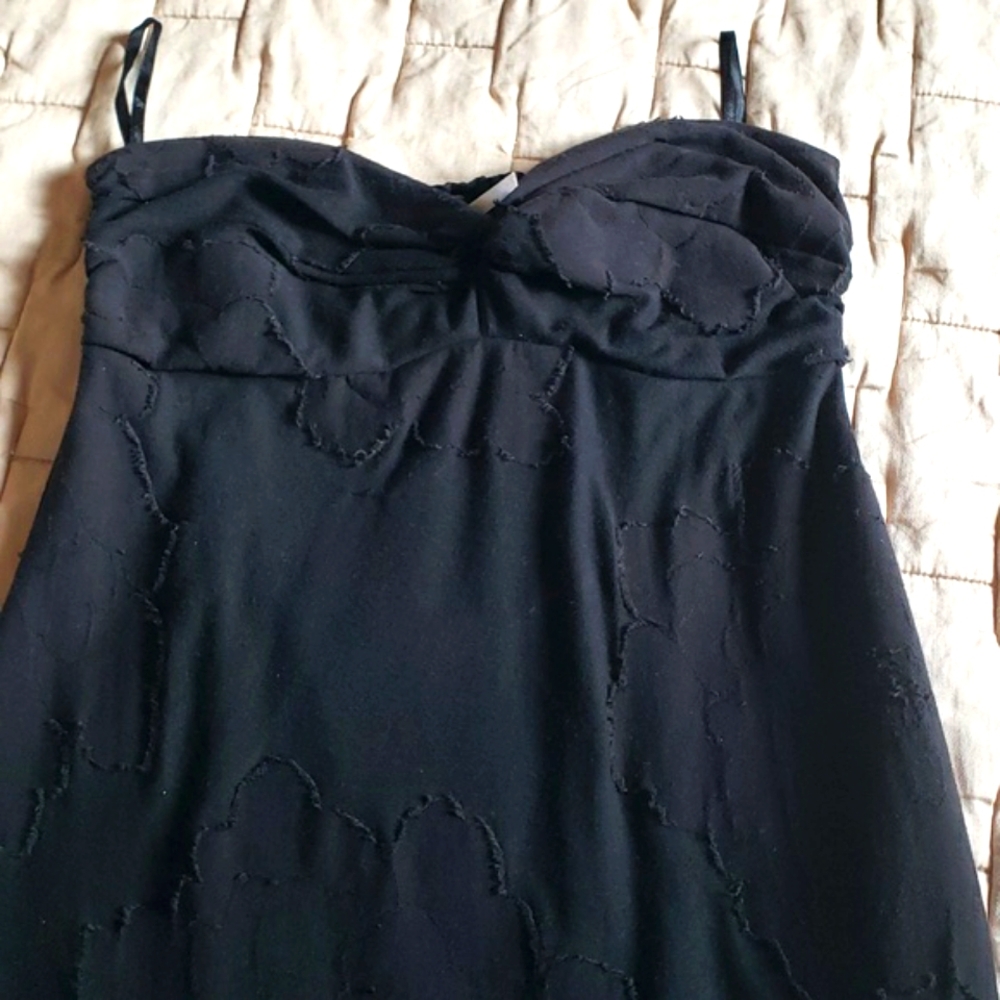 Dress - Picture 3 of 5